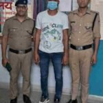 दूसरे के स्थान पर परीक्षा दे रहा मुन्ना भाई आया दून पुलिस की गिरफ्त में, सीबीएसई द्वारा आयोजित पोस्ट लैब असिस्टेंट की परीक्षा में दूसरे अभ्यर्थी की जगह परीक्षा देने पहुंचा था अभियुक्त