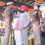 राज्य स्थापना के रजत जयंती समारोह में राज्यपाल ने ली रैतिक परेड की सलामी, समारोह में 8 महानुभावों को राज्य गौरव सम्मान से किया गया सम्मानित