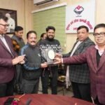 सूचना कर्मचारी संघ द्वारा आयोजित की गई इंडोर खेल प्रतियोगिता, विजेता प्रतिभागियों को महानिदेशक सूचना ने प्रदान किये पुरस्कार