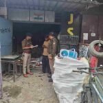 Operation Crackdown के तहत एसएसपी दून के निर्देशों पर लगातार जारी है दून पुलिस का सत्यापन अभियान, कबाड़ का काम करने वाले 293 व्यक्तियों के पुलिस ने किये सत्यापन