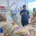 मुख्यमंत्री धामी ने एम्स ऋषिकेश पहुंचकर कैबिनेट मंत्री सतपाल महाराज के स्वास्थ्य की ली जानकारी