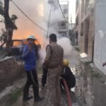 देहरादून के दून विहार में नई स्कॉर्पियो में लगी भीषण आग, टला बड़ा हादसा