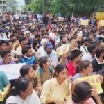 देहरादून में उत्तराखंड बेरोजगार संघ का सचिवालय कूच, पुलिस ने बीच रास्ते में रोका, धरने पर बैठे प्रदर्शनकारी
