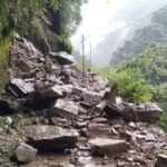 केदारनाथ यात्रा पर बारिश ने लगाया ब्रेक, पैदल मार्ग पर गिरा मलबा और बोल्डर, सभी यात्री सुरक्षित
