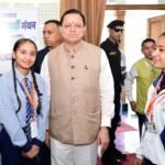 लवप्रीत की संवेदनशील सोच ने छुआ CM धामी का दिल, घर पहुंचा टैब
