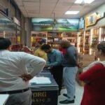 देहरादून में शराब की दुकानों पर देर रात ताबड़तोड़ छापेमारी, ओवररेटिंग समेत कई अनियमितताएं मिलीं