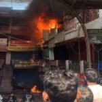 देहरादून में कॉम्प्लेक्स के ड्रेस एम्पोरियम दुकान में लगी आग, लोगों में मची अफरा तफरी